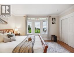 346 E 5TH STREET, North Vancouver, British Columbia