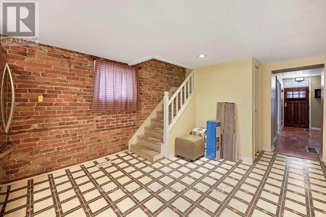 306 Brock Street, Brockville, Ontario  K6V 4G7 - Photo 13 - X12493792