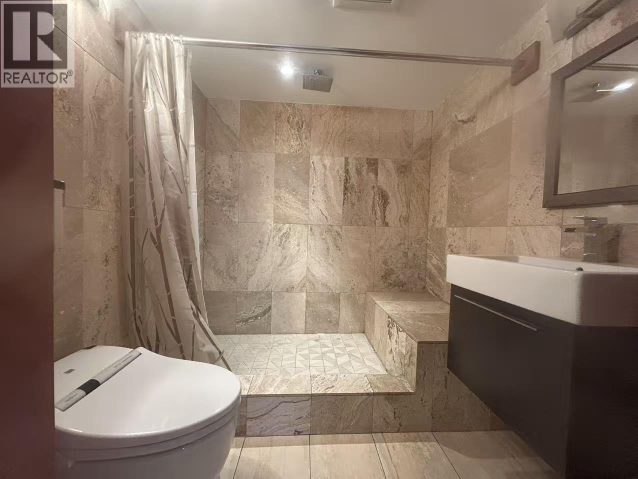 5006 Maitland Street, Burnaby, British Columbia  V5H 1N5 - Photo 2 - R3063446