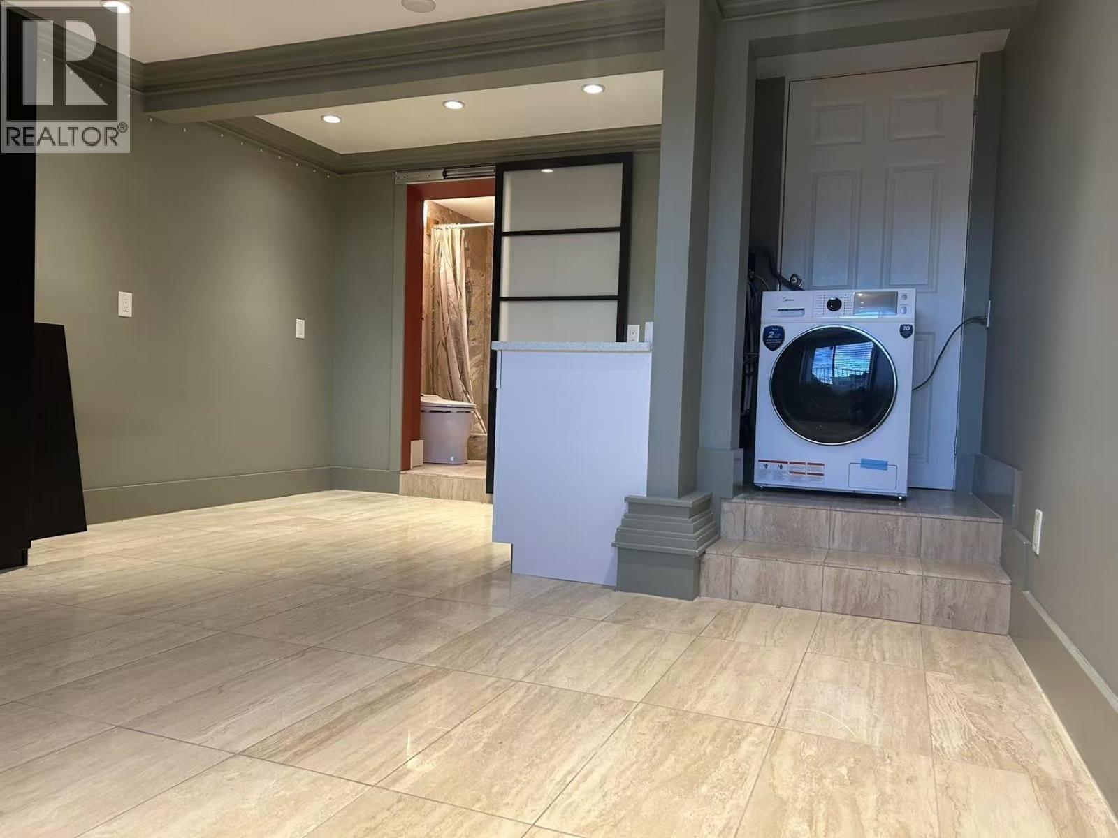 5006 Maitland Street, Burnaby, British Columbia  V5H 1N5 - Photo 3 - R3063446