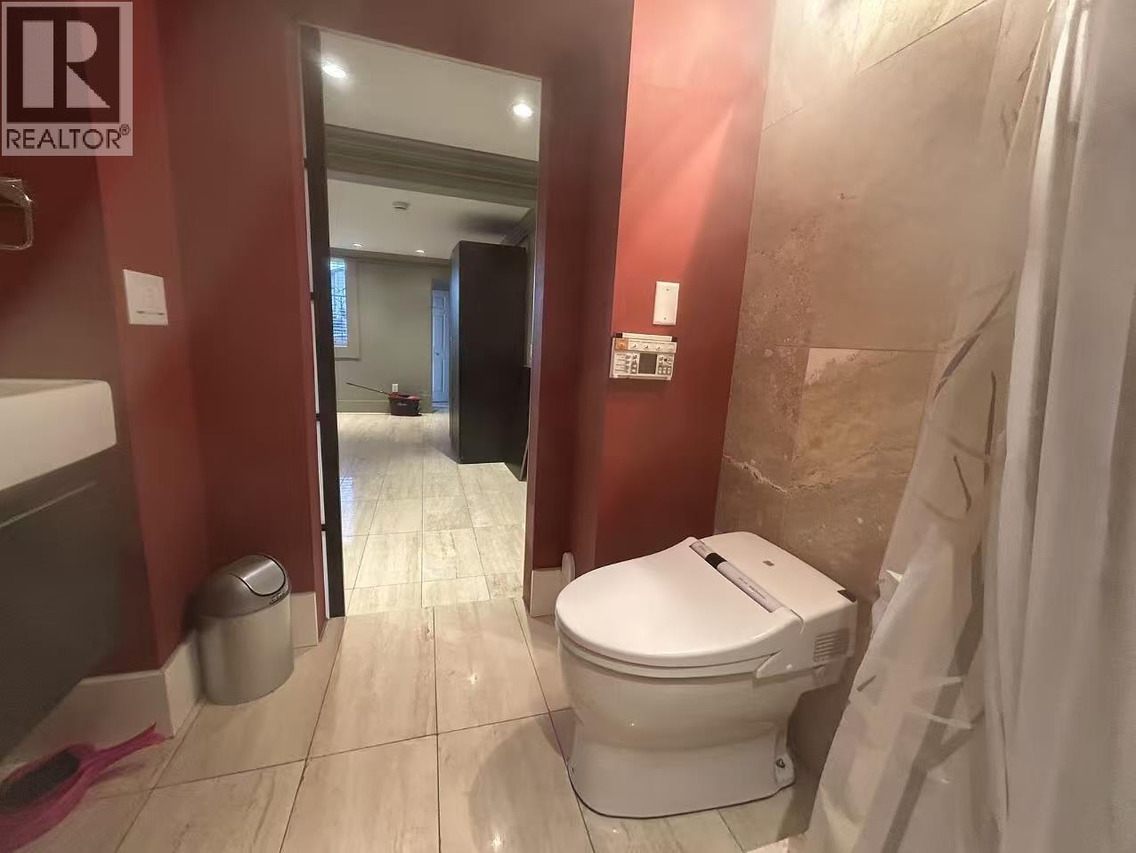 5006 Maitland Street, Burnaby, British Columbia  V5H 1N5 - Photo 4 - R3063446