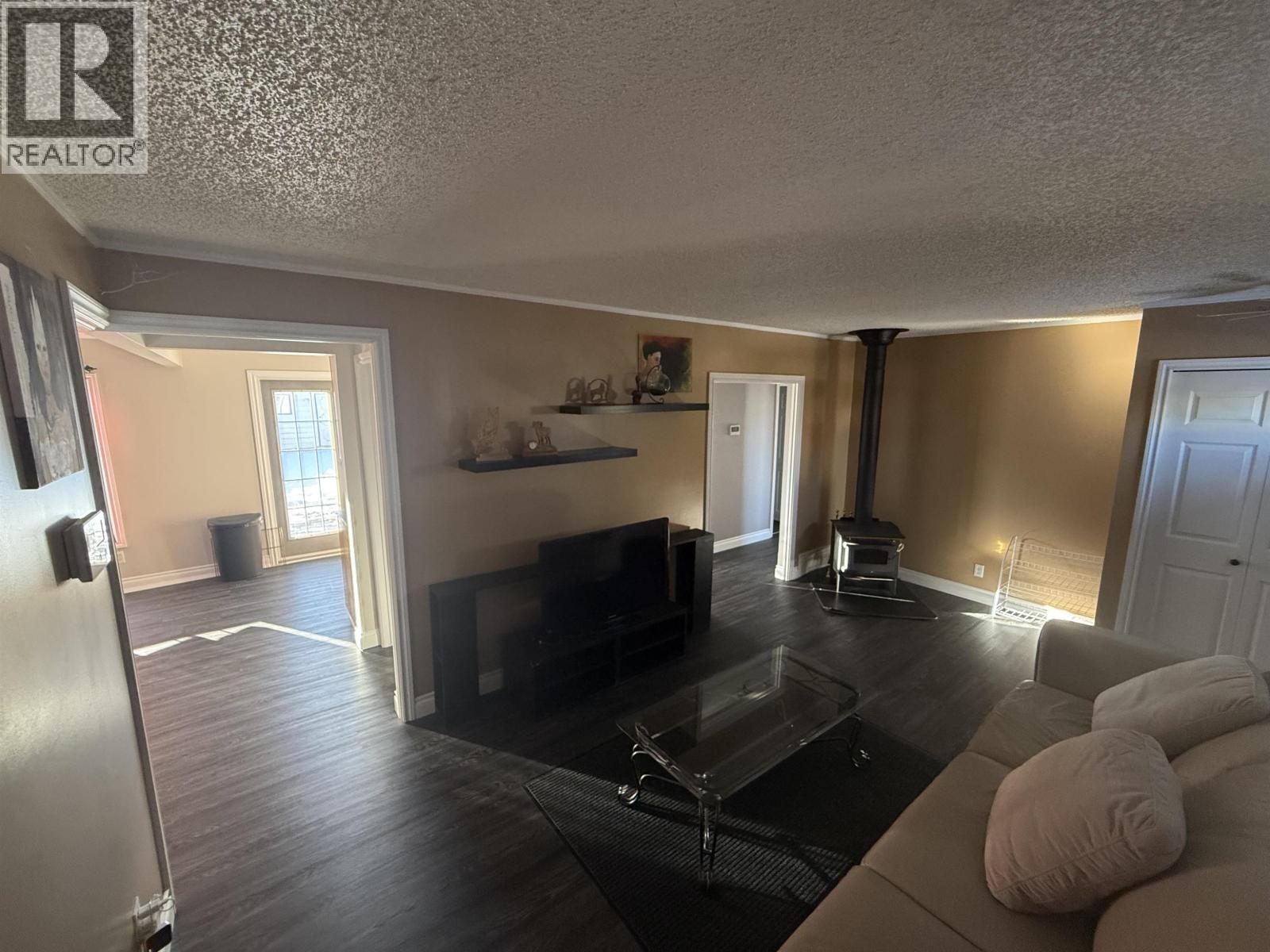 9215 104 Avenue, Fort St. John, British Columbia  V1J 2J6 - Photo 4 - R3062917