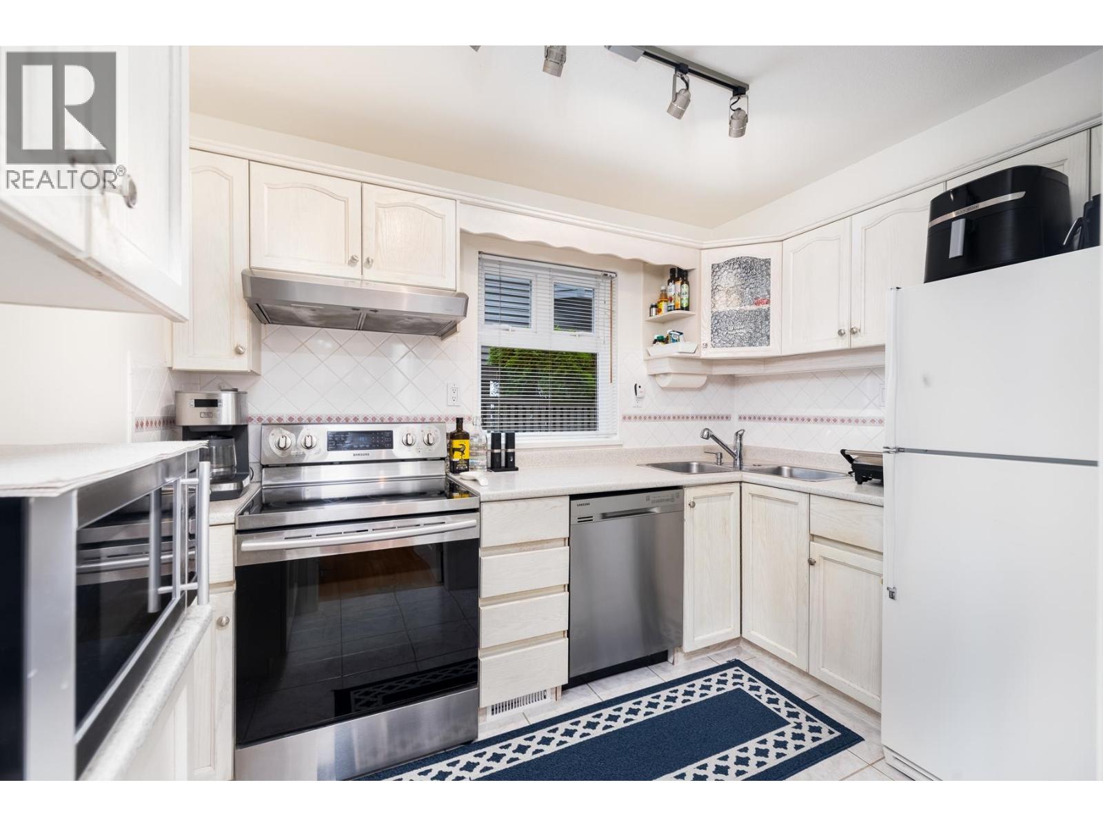 2718 W 3rd Avenue, Vancouver, British Columbia  V6K 1M5 - Photo 8 - R3060547