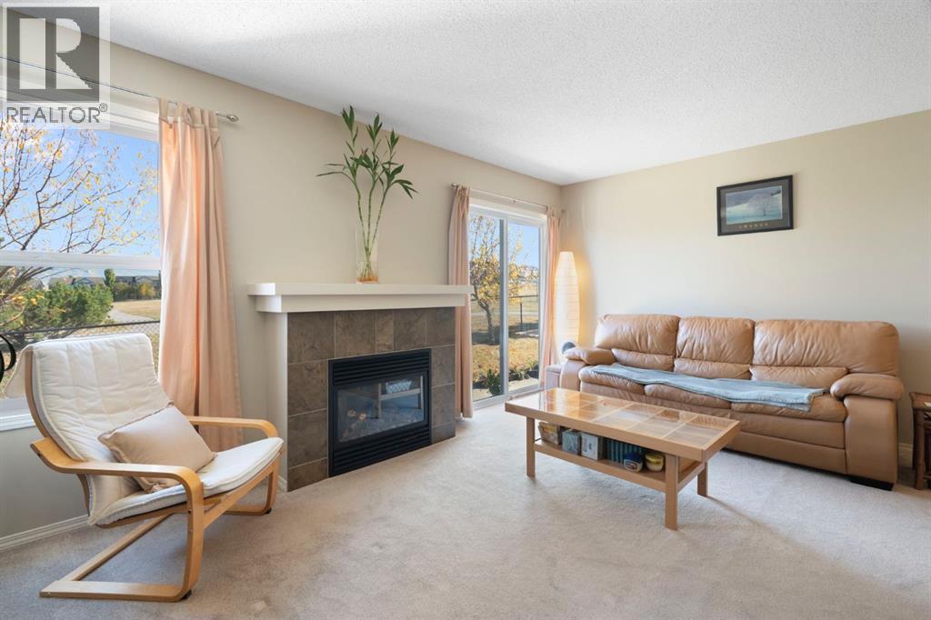 48 Panatella Villas Nw, Calgary, Alberta  T3K 0G6 - Photo 4 - A2264137