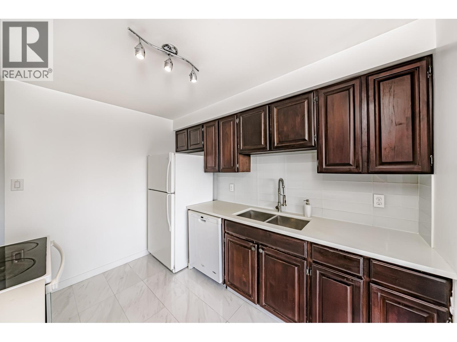 302 225 Sixth Street, New Westminster, British Columbia  V3L 3A5 - Photo 17 - R3052214