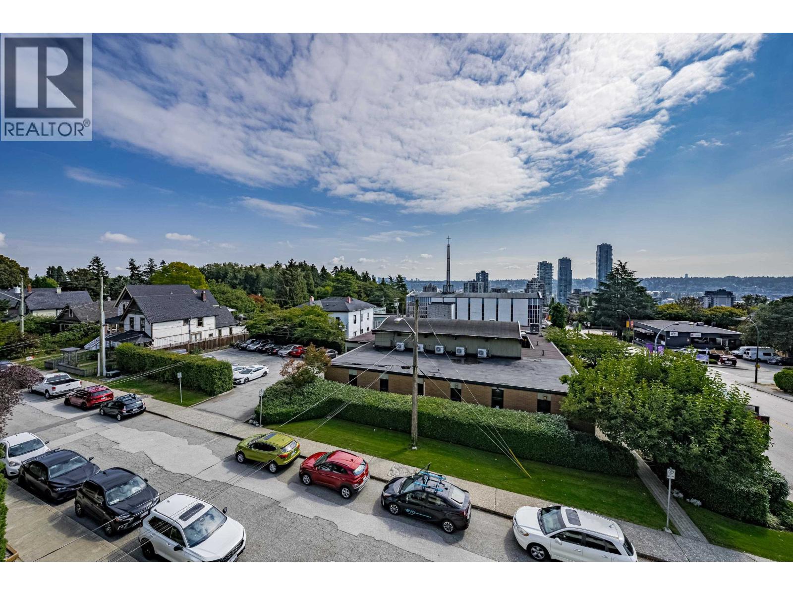 302 225 Sixth Street, New Westminster, British Columbia  V3L 3A5 - Photo 2 - R3052214