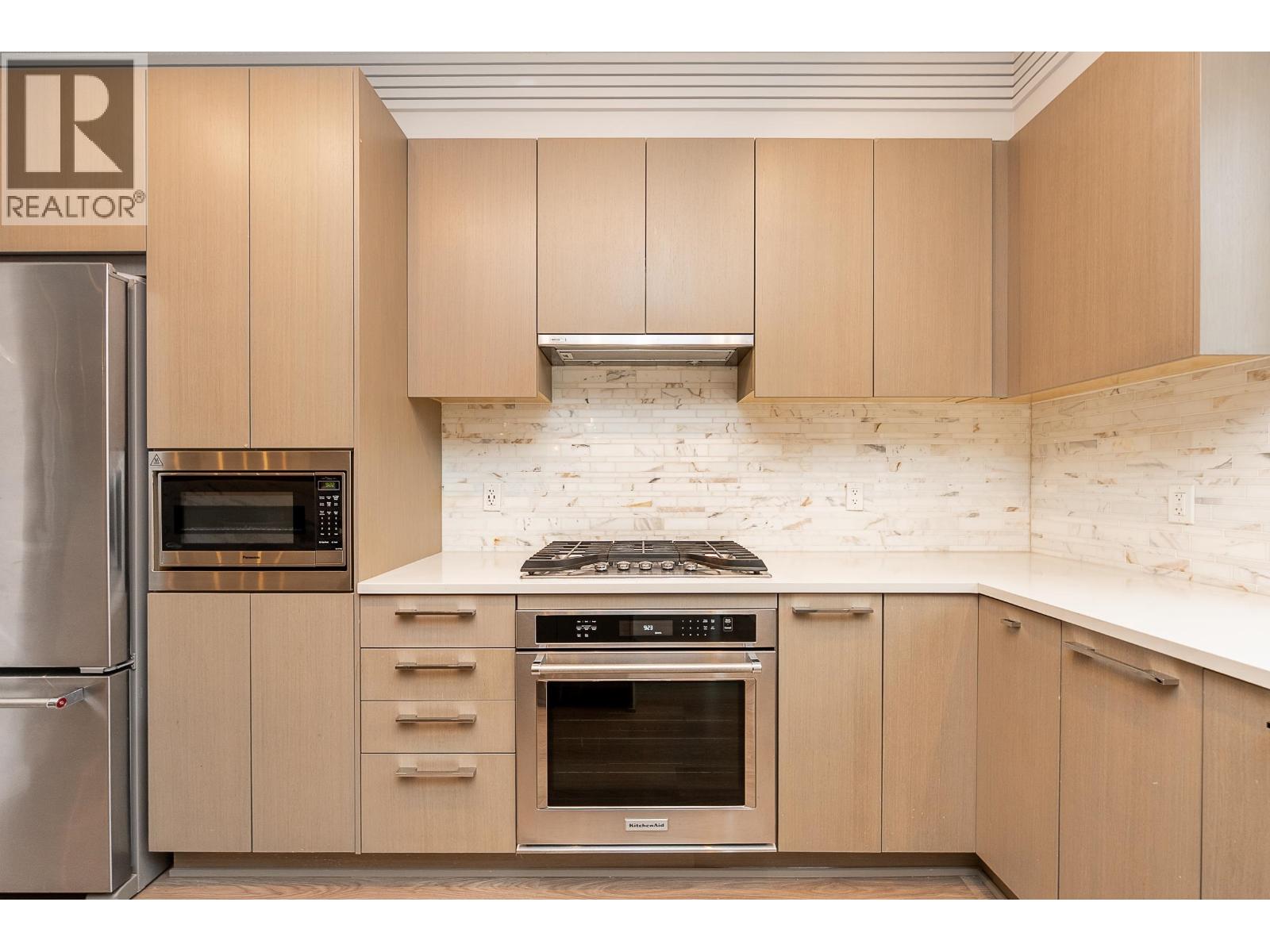 1 3500 Burke Village Promenade, Coquitlam, British Columbia  V3E 0N2 - Photo 11 - R3063376