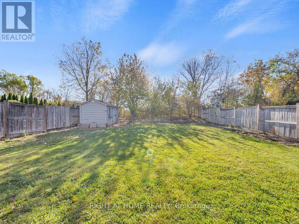 201 Hunter Way, Brantford, Ontario  N3T 0B7 - Photo 47 - X12493684