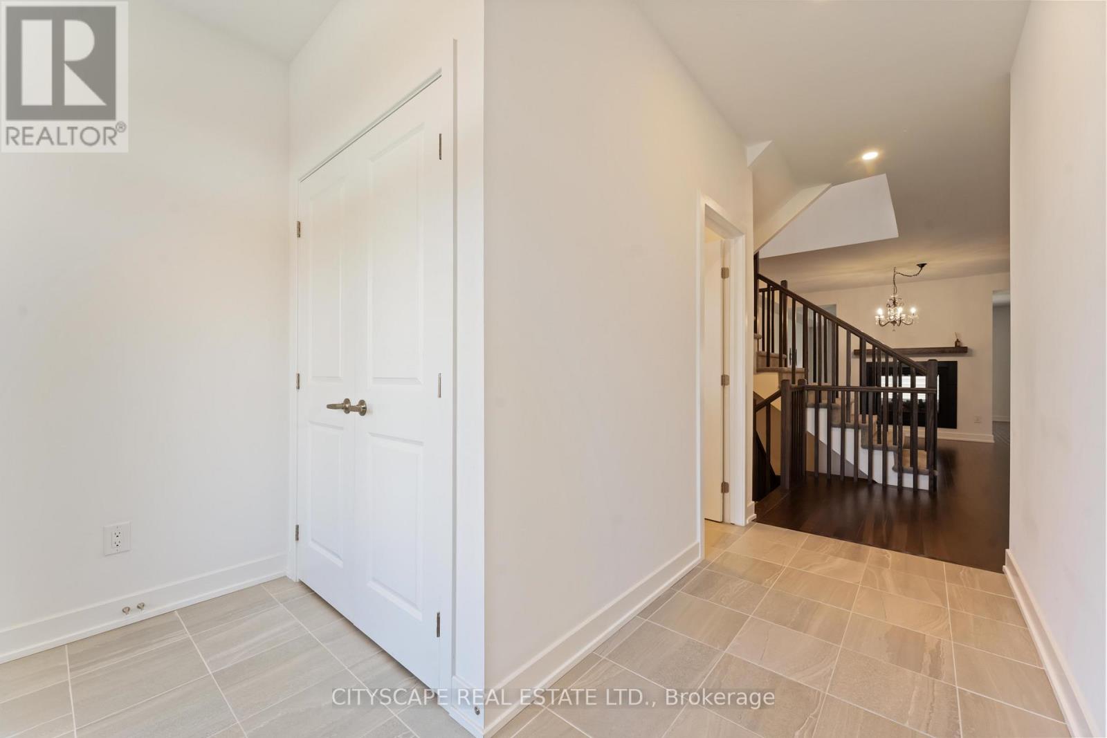 617 Kenabeek Terrace, Ottawa, Ontario  K4M 0B3 - Photo 3 - X12493688