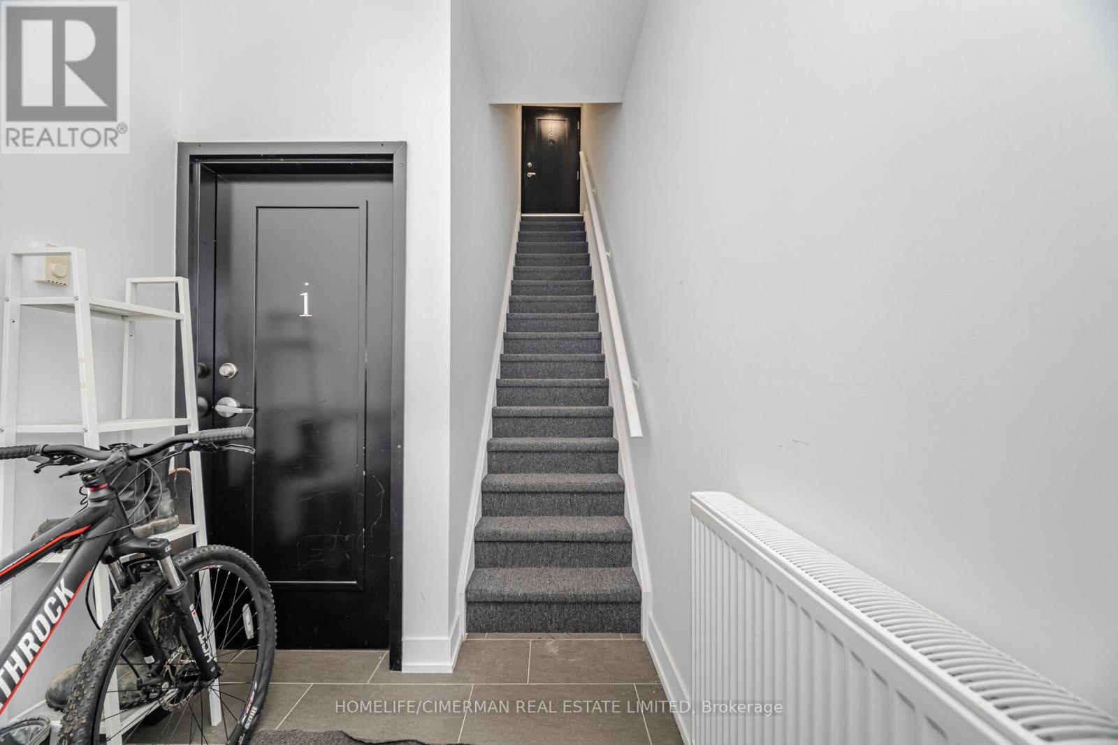 Unit #2 - Second Floor - 67 West Avenue N, Hamilton, Ontario  L8L 5C1 - Photo 3 - X12493718