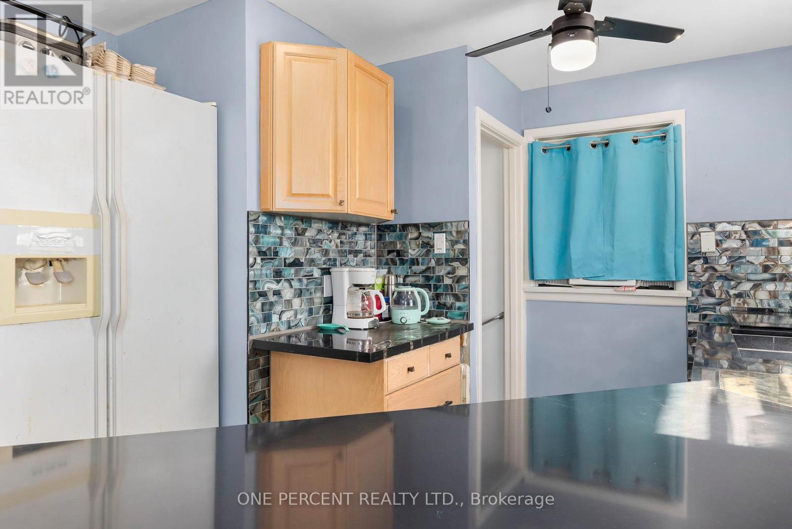 118 Nappadale Street, Kawartha Lakes, Ontario  K0M 2T0 - Photo 11 - X12493730