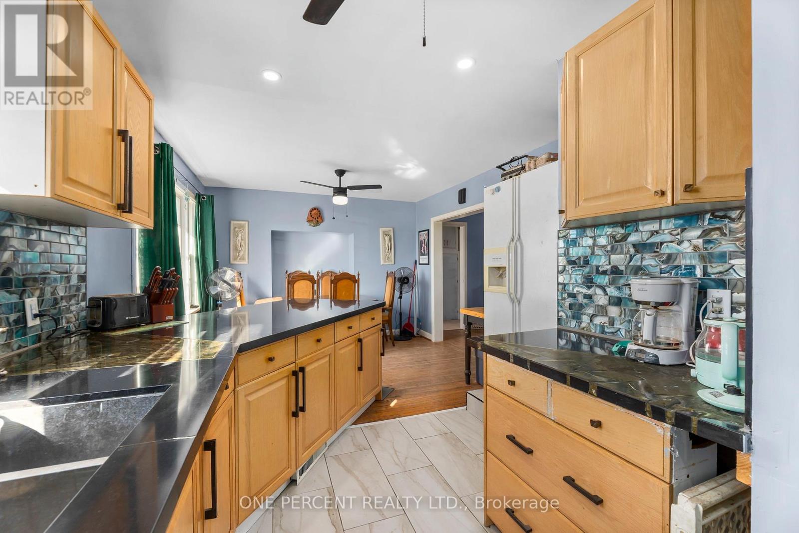 118 Nappadale Street, Kawartha Lakes, Ontario  K0M 2T0 - Photo 15 - X12493730