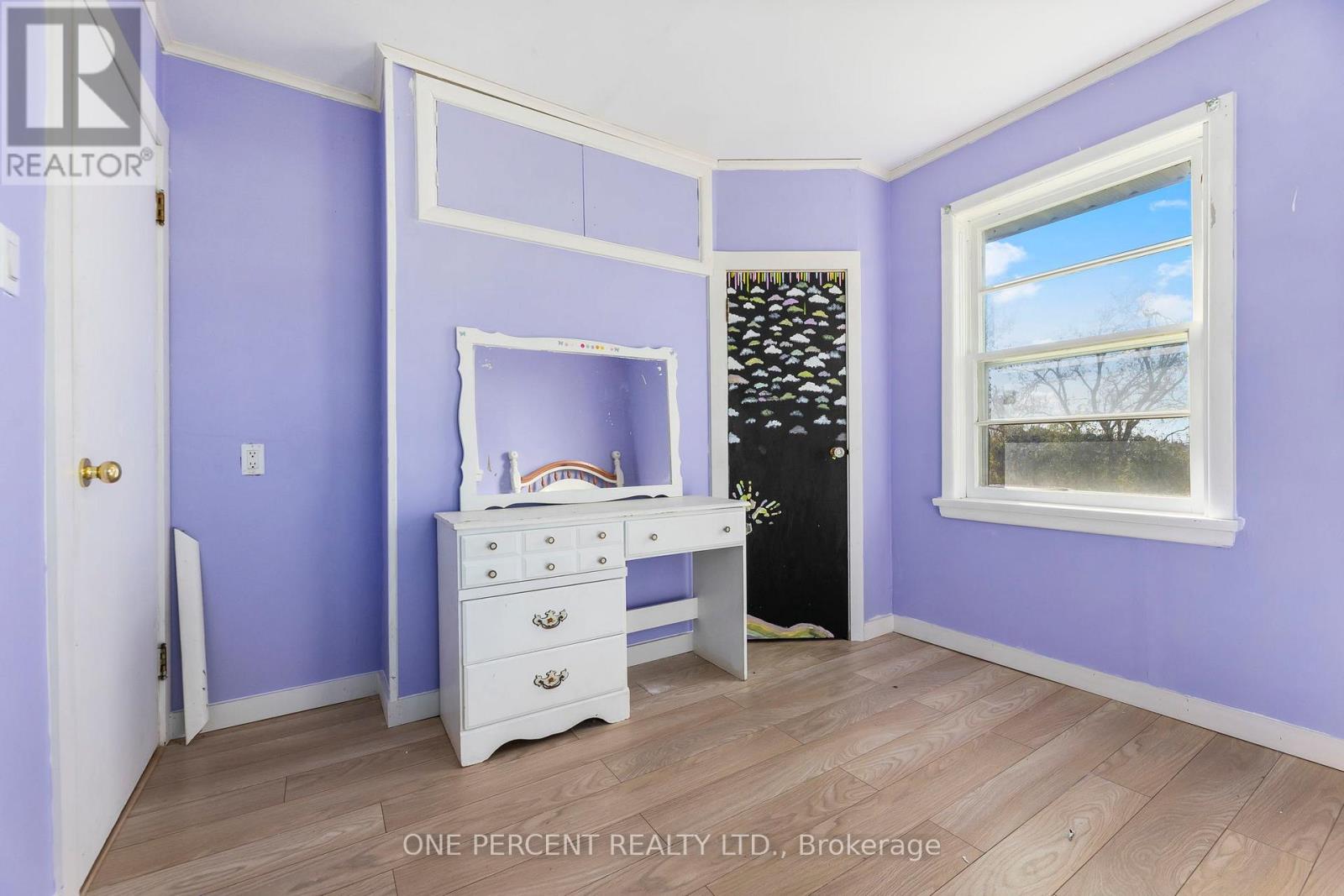 118 Nappadale Street, Kawartha Lakes, Ontario  K0M 2T0 - Photo 17 - X12493730