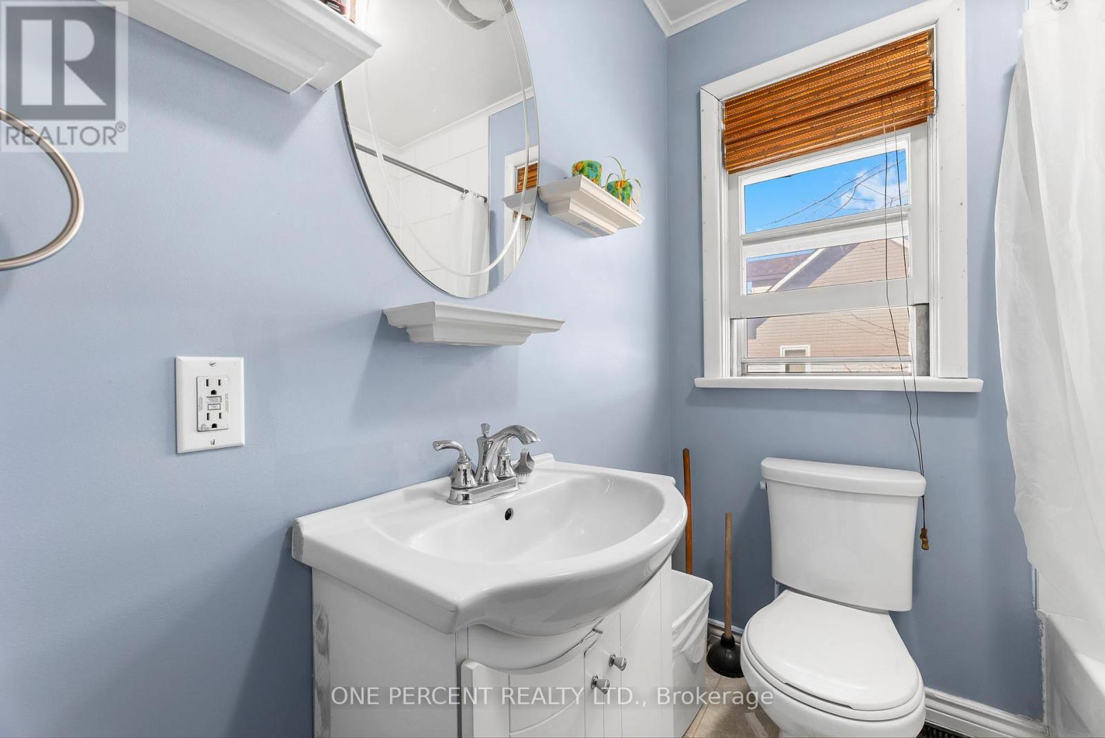 118 Nappadale Street, Kawartha Lakes, Ontario  K0M 2T0 - Photo 18 - X12493730