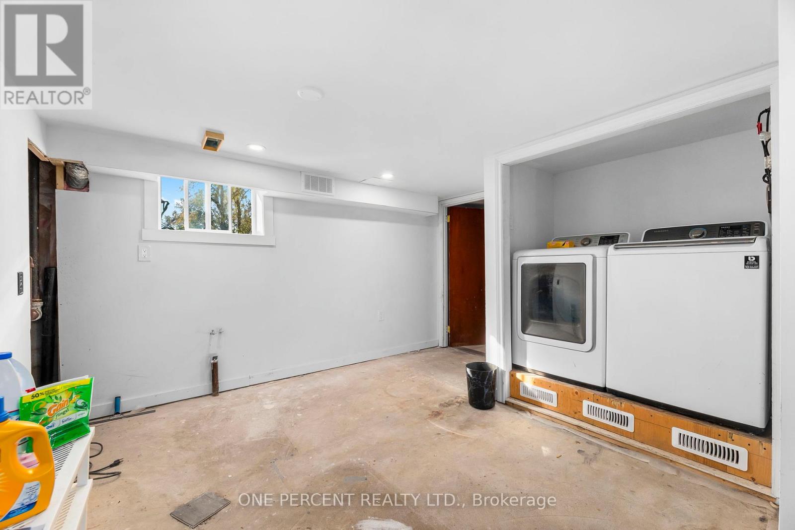 118 Nappadale Street, Kawartha Lakes, Ontario  K0M 2T0 - Photo 21 - X12493730