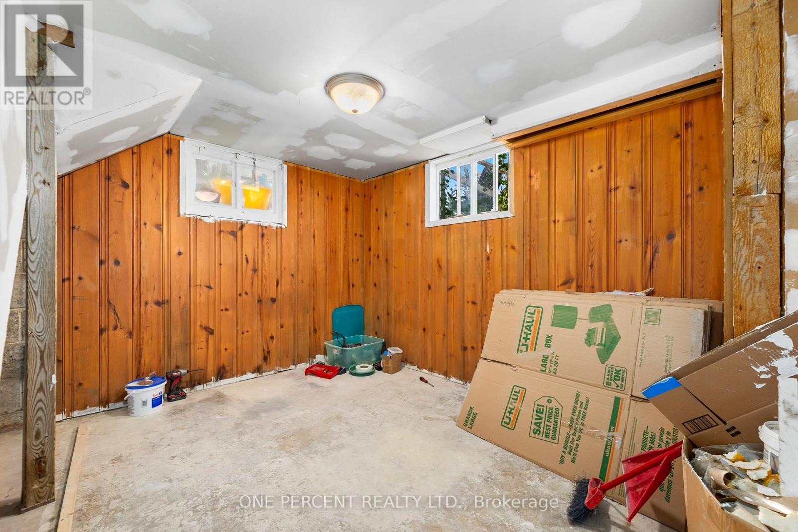 118 Nappadale Street, Kawartha Lakes, Ontario  K0M 2T0 - Photo 24 - X12493730