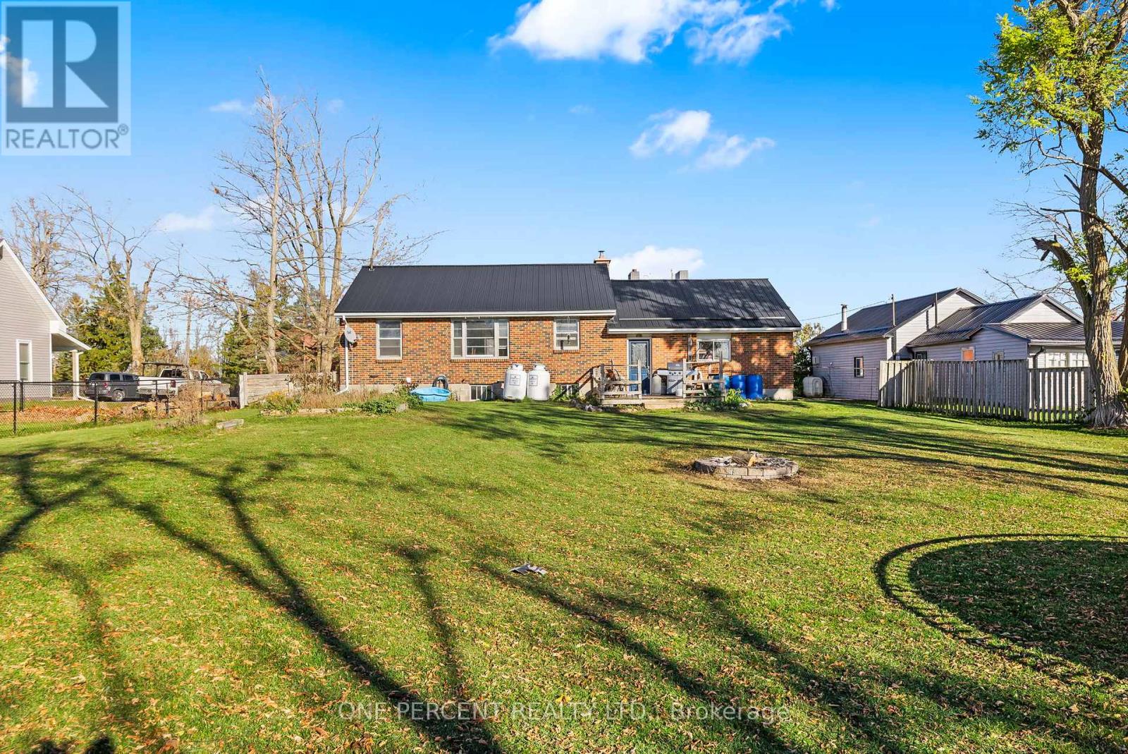 118 Nappadale Street, Kawartha Lakes, Ontario  K0M 2T0 - Photo 31 - X12493730