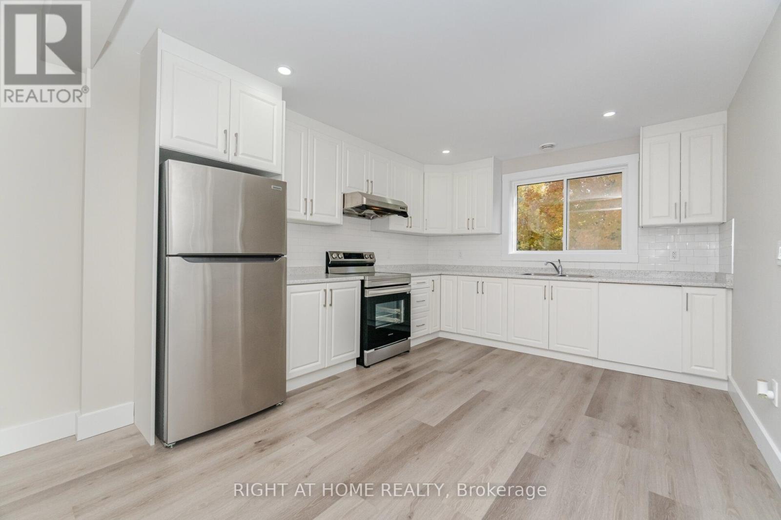 152 Weber Street E, Kitchener, Ontario  N2H 1C9 - Photo 10 - X12493734