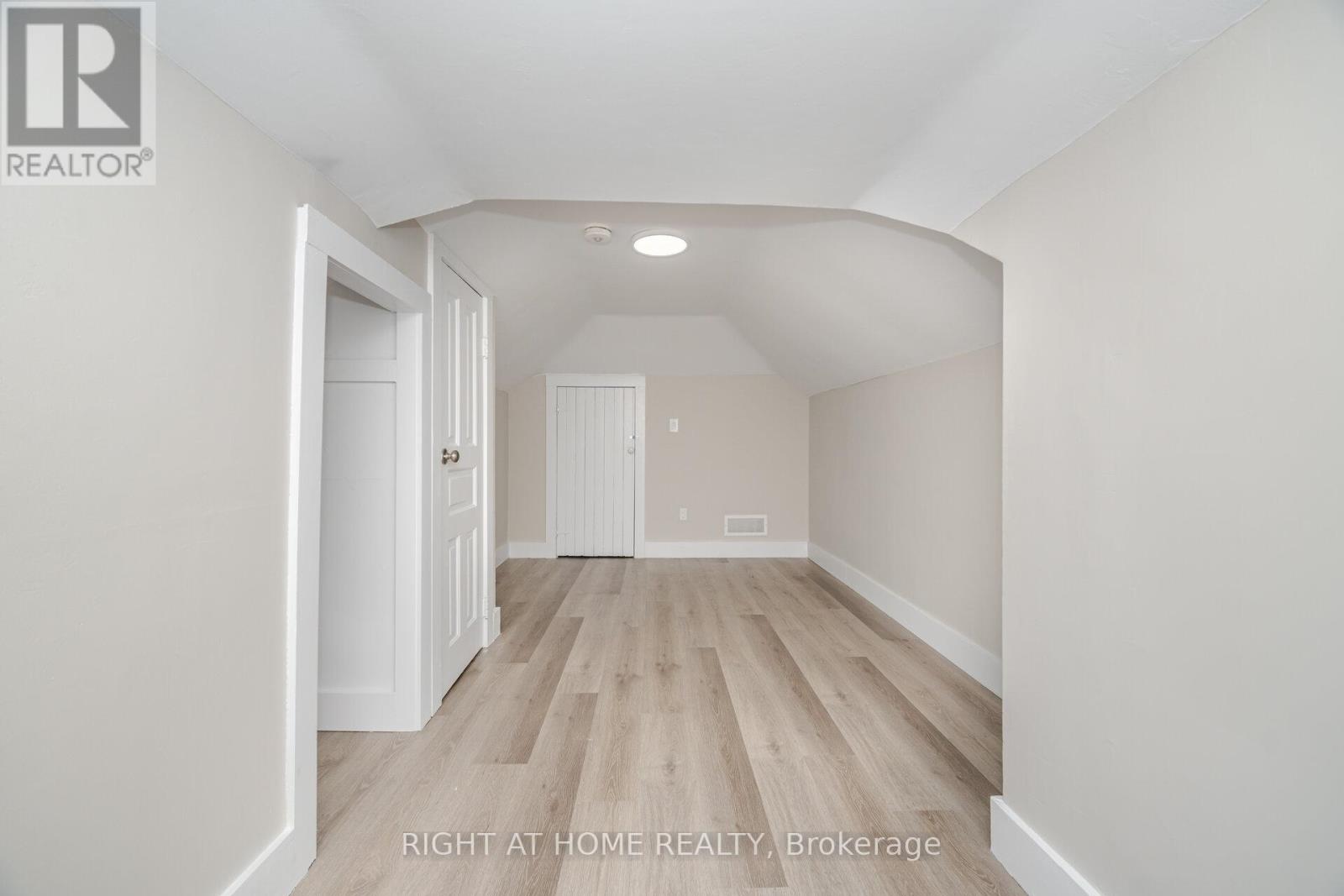 152 Weber Street E, Kitchener, Ontario  N2H 1C9 - Photo 15 - X12493734