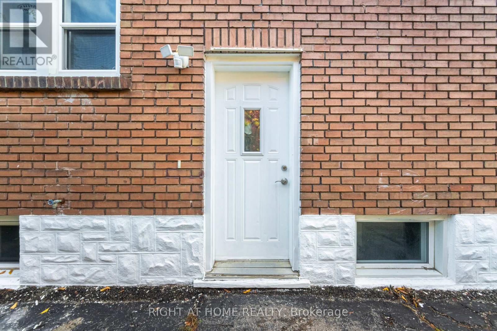 152 Weber Street E, Kitchener, Ontario  N2H 1C9 - Photo 16 - X12493734