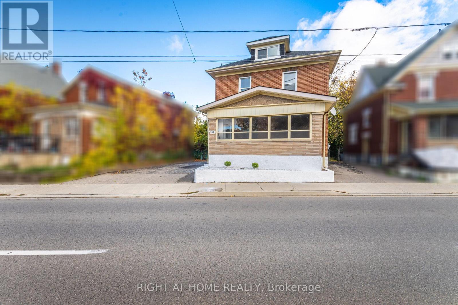 152 Weber Street E, Kitchener, Ontario  N2H 1C9 - Photo 2 - X12493734
