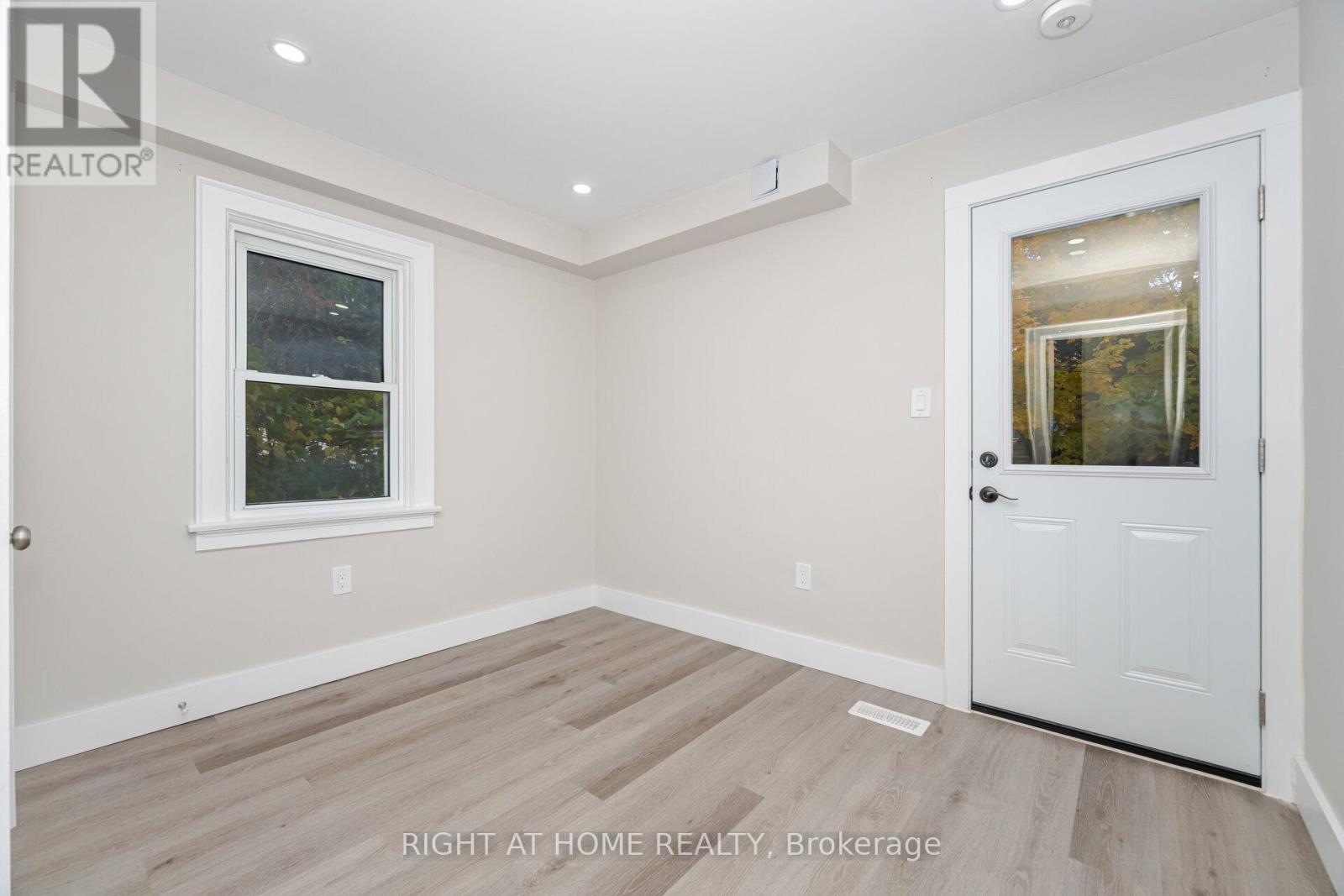 152 Weber Street E, Kitchener, Ontario  N2H 1C9 - Photo 26 - X12493734