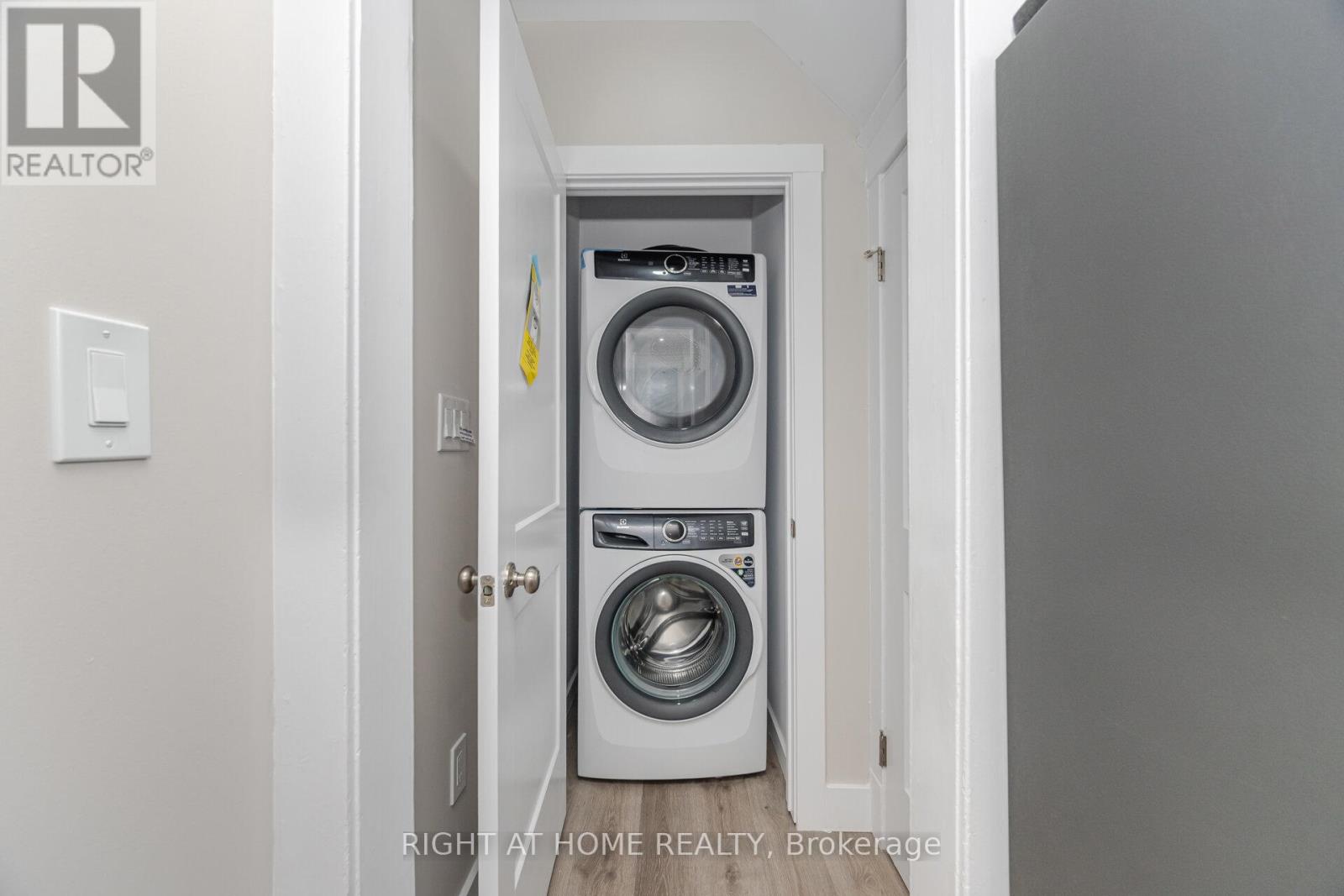 152 Weber Street E, Kitchener, Ontario  N2H 1C9 - Photo 30 - X12493734