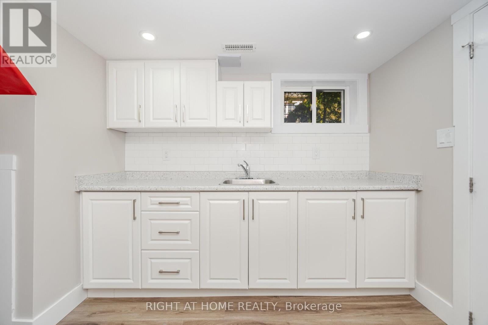 152 Weber Street E, Kitchener, Ontario  N2H 1C9 - Photo 32 - X12493734