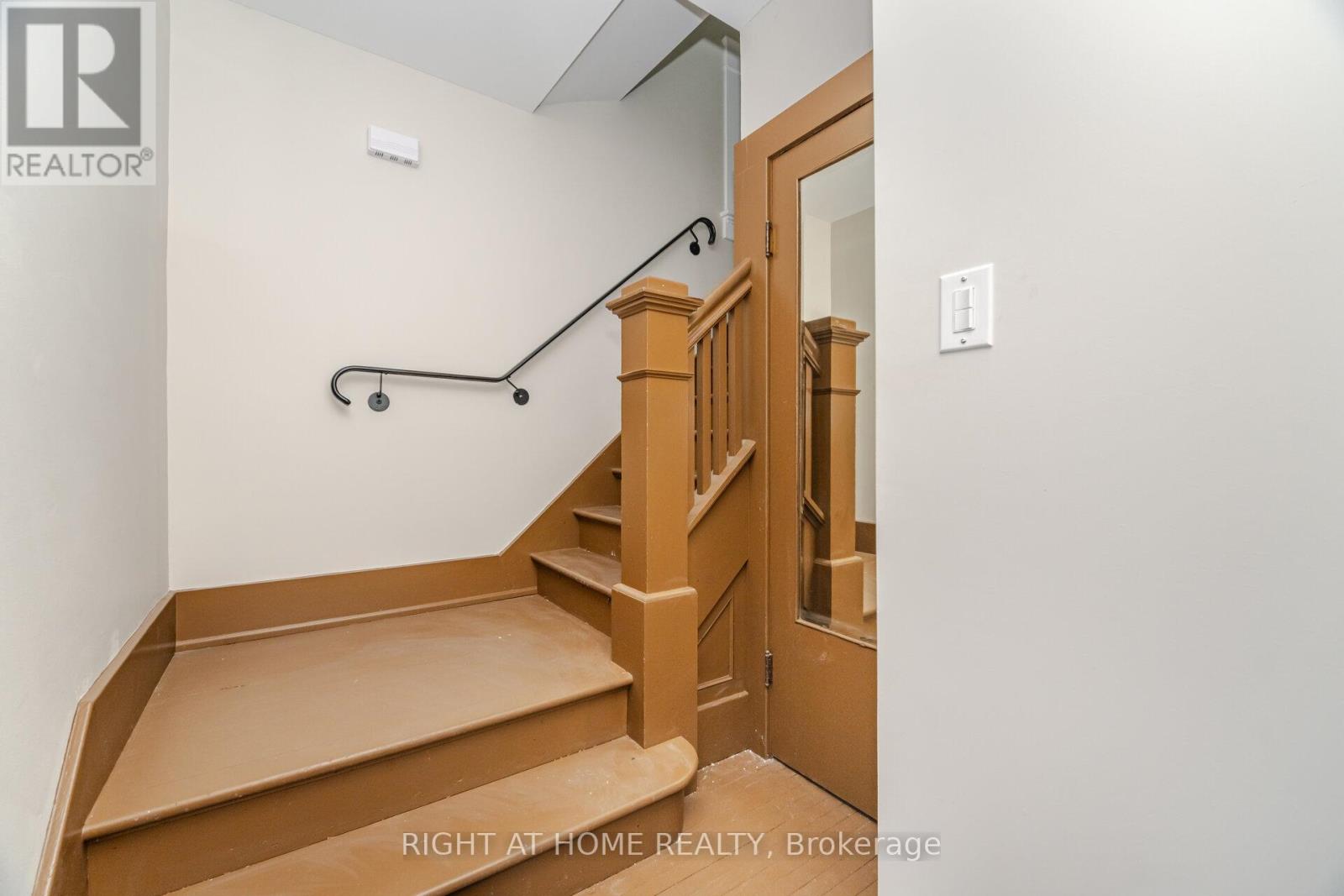 152 Weber Street E, Kitchener, Ontario  N2H 1C9 - Photo 7 - X12493734