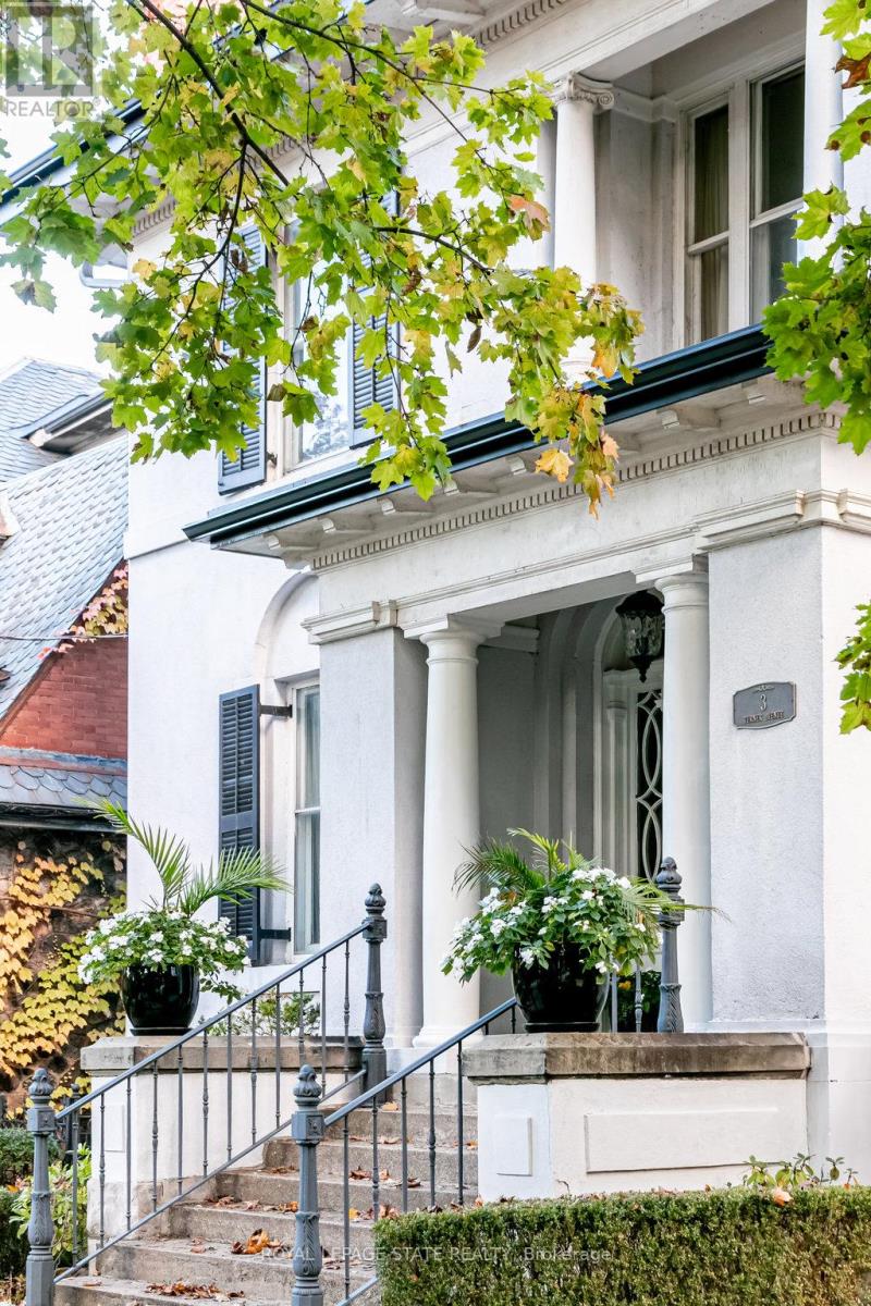 3 Turner Avenue, Hamilton, Ontario  L8P 3K4 - Photo 3 - X12493768