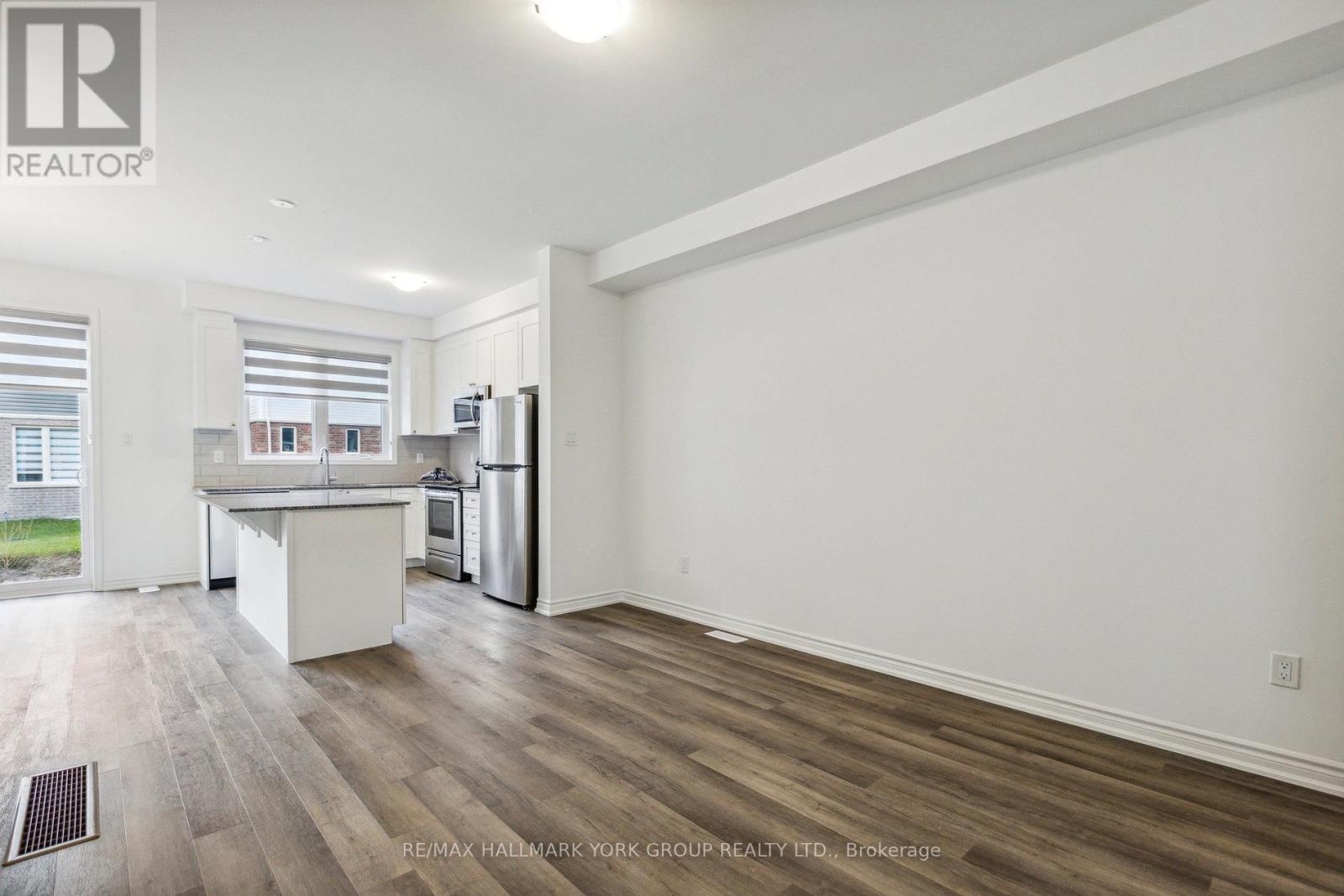 54 Histand Trail, Kitchener, Ontario  N2R 0S2 - Photo 11 - X12493774