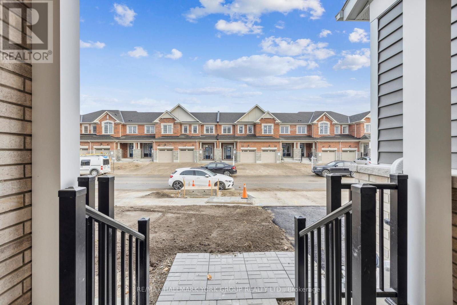 54 Histand Trail, Kitchener, Ontario  N2R 0S2 - Photo 3 - X12493774