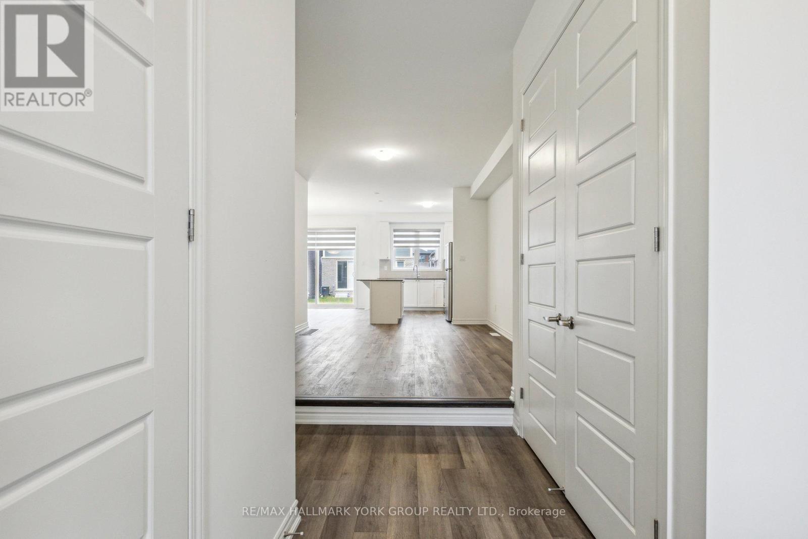 54 Histand Trail, Kitchener, Ontario  N2R 0S2 - Photo 4 - X12493774