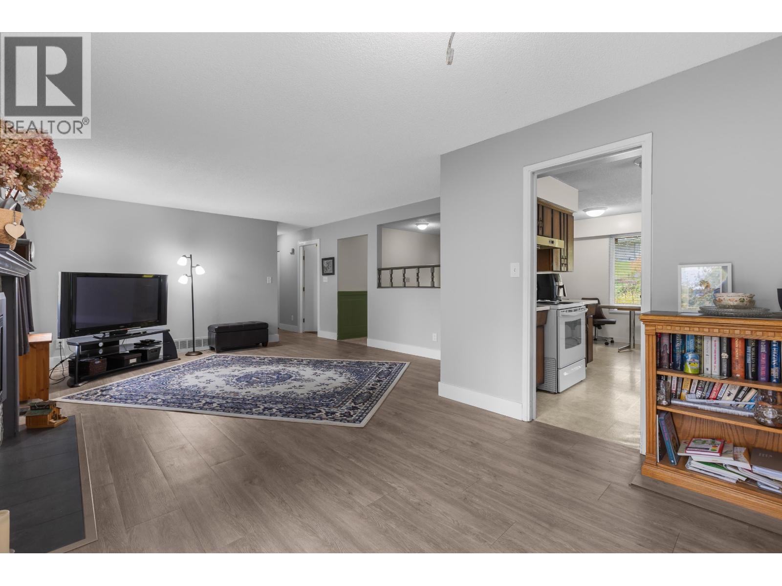 1507 Elinor Crescent, Port Coquitlam, British Columbia  V3C 2Y3 - Photo 11 - R3063432