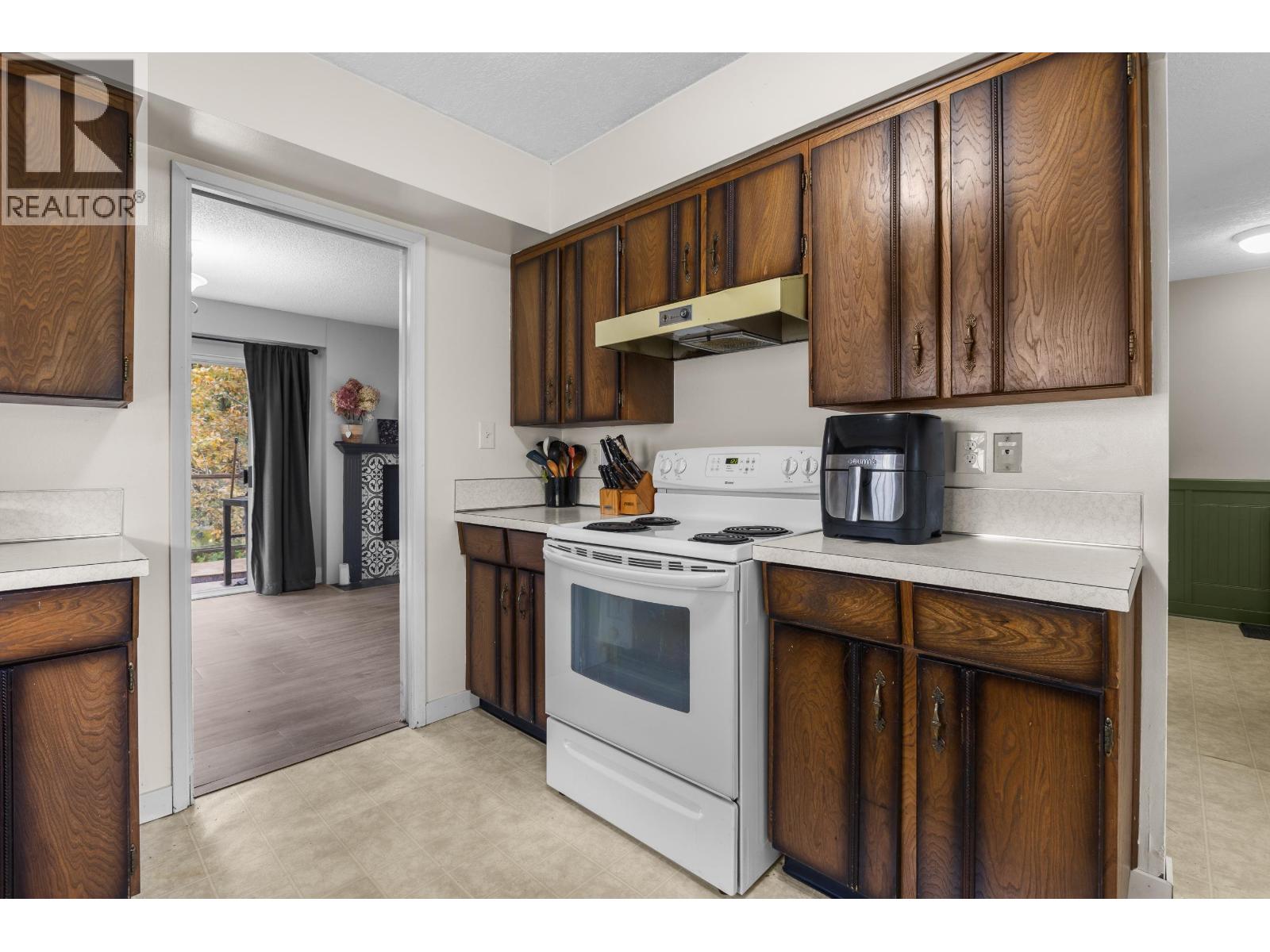 1507 Elinor Crescent, Port Coquitlam, British Columbia  V3C 2Y3 - Photo 13 - R3063432