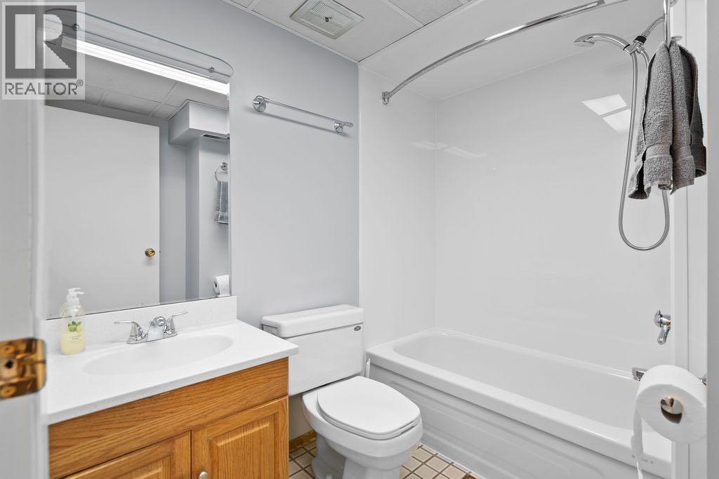 3350 Oakwood Drive Sw, Calgary, Alberta  T2V 4J4 - Photo 35 - A2267181