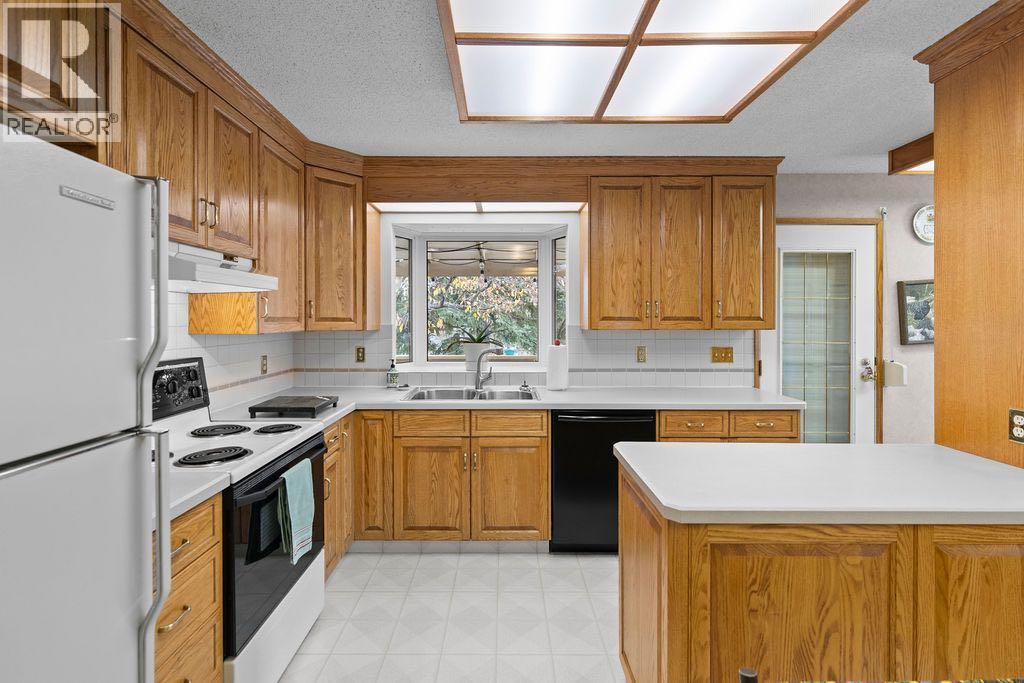 3350 Oakwood Drive Sw, Calgary, Alberta  T2V 4J4 - Photo 13 - A2267181