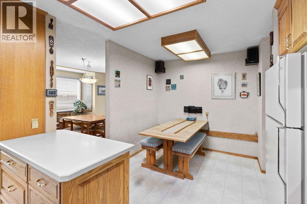 3350 Oakwood Drive Sw, Calgary, Alberta  T2V 4J4 - Photo 14 - A2267181