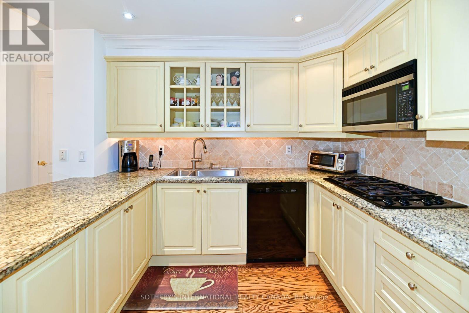 905 - 33 Delisle Avenue, Toronto, Ontario  M4V 3C7 - Photo 12 - C12493794