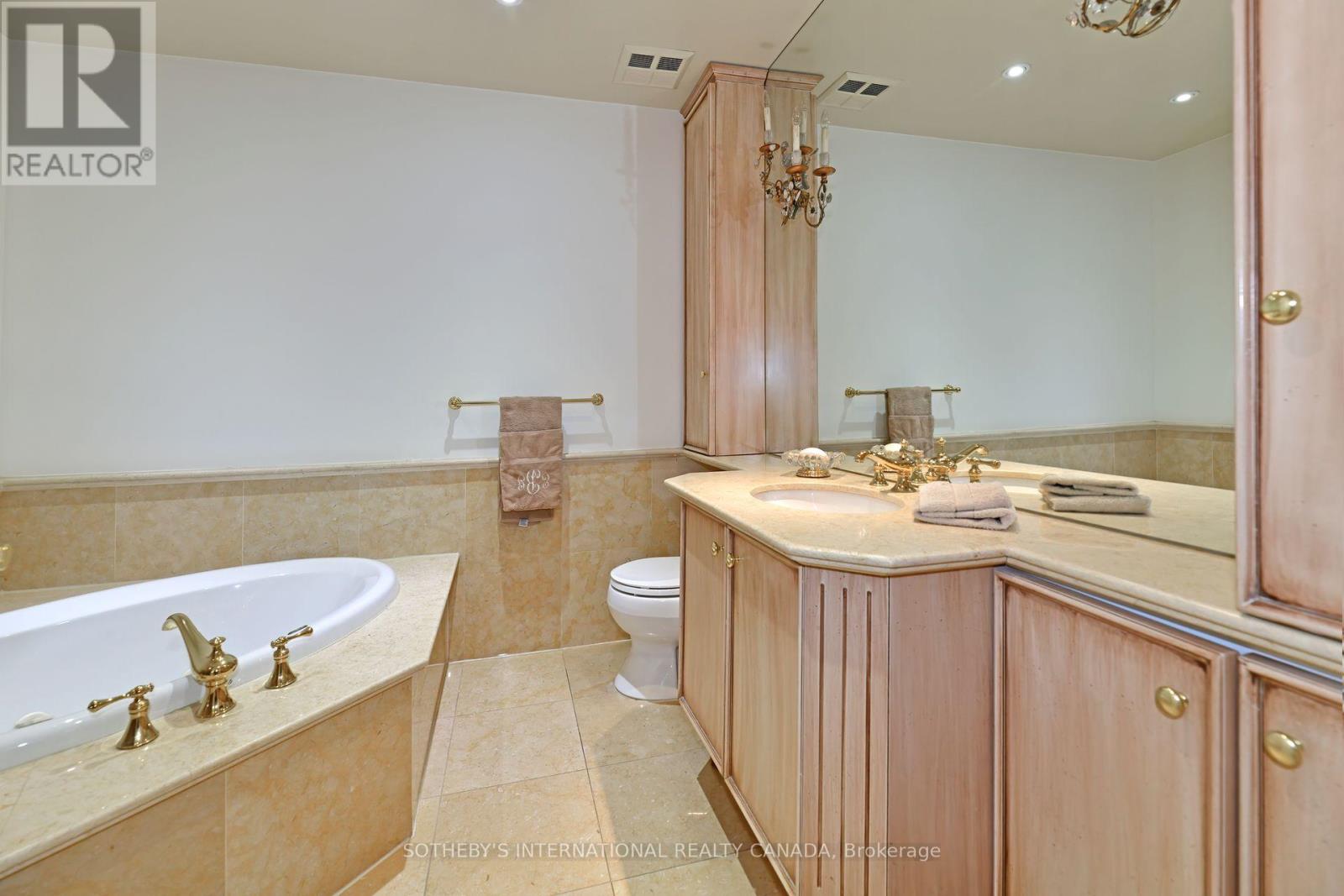 905 - 33 Delisle Avenue, Toronto, Ontario  M4V 3C7 - Photo 23 - C12493794