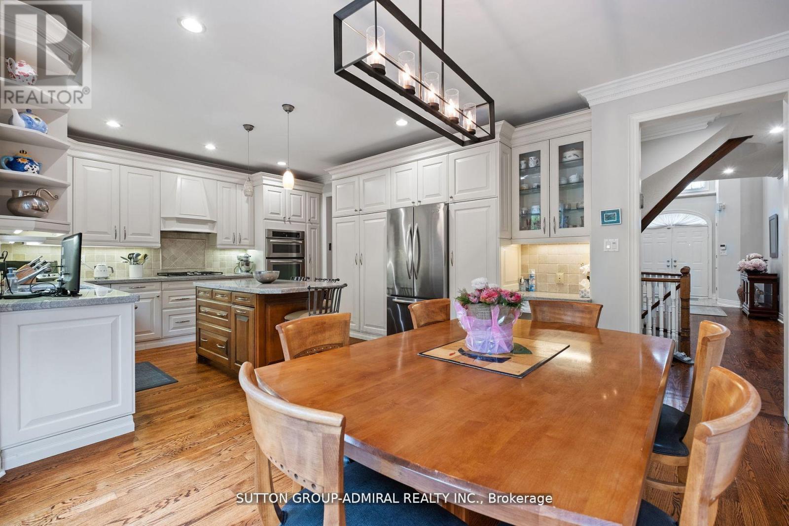 19 Langtry Place, Vaughan, Ontario  L4J 8K8 - Photo 12 - N12493814