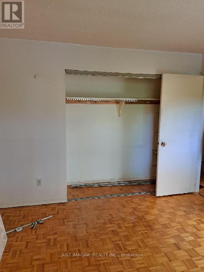 226 Old Colony Road, Ottawa, Ontario  K2L 1M7 - Photo 8 - X12469875