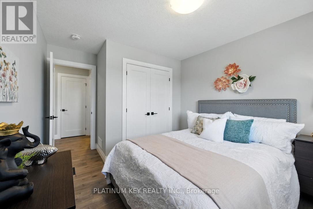 248 Snyders Avenue, Central Elgin, Ontario  N0L 1B0 - Photo 23 - X12493898