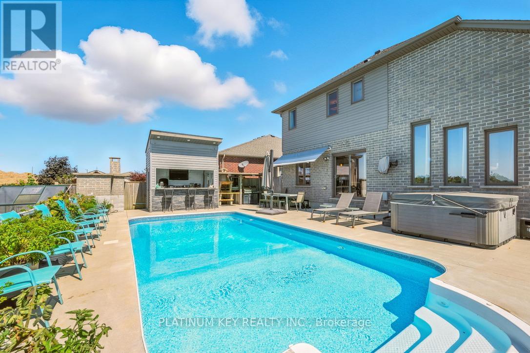 248 Snyders Avenue, Central Elgin, Ontario  N0L 1B0 - Photo 42 - X12493898