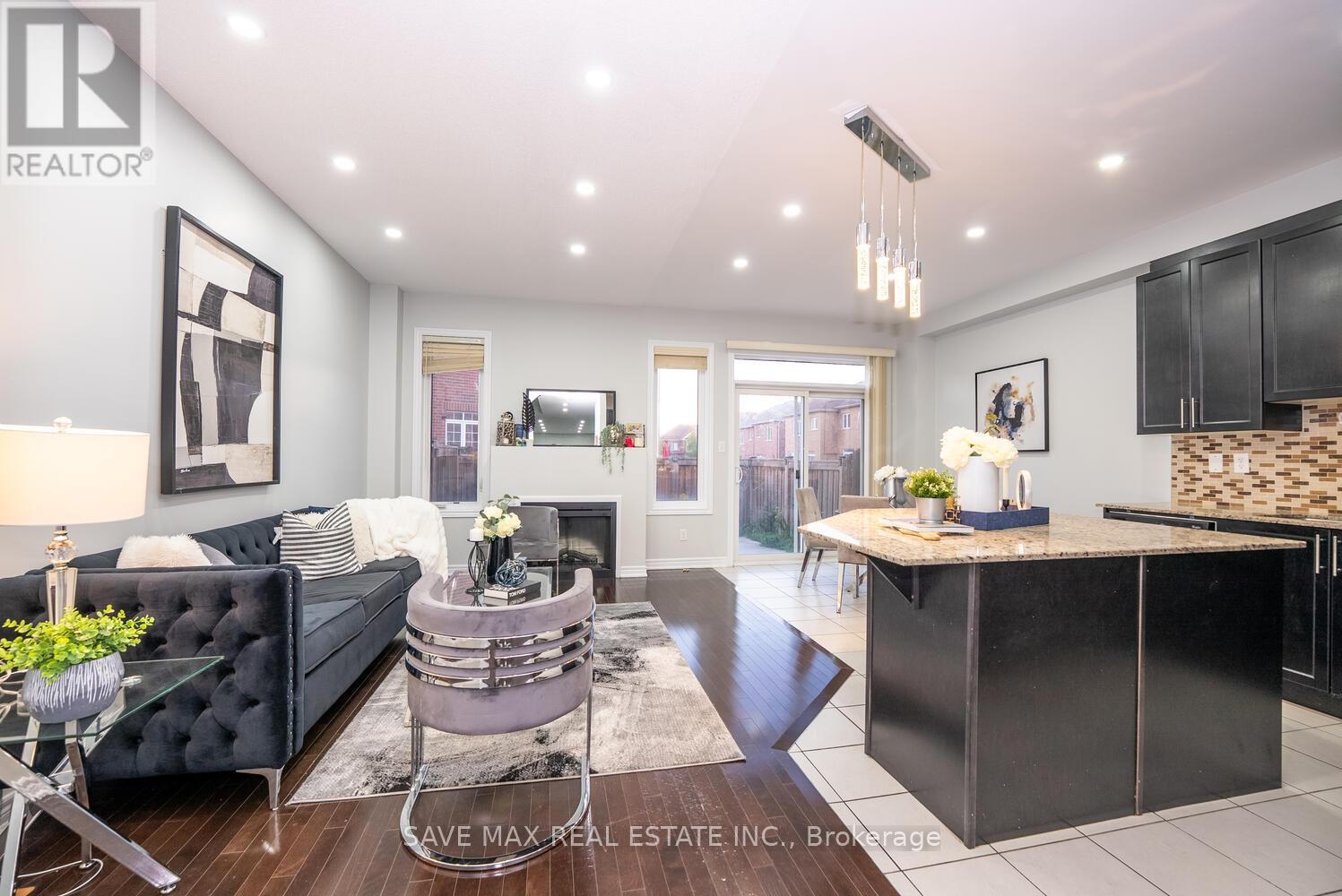 17 Primo Road, Brampton, Ontario  L7A 0Z9 - Photo 8 - W12493776