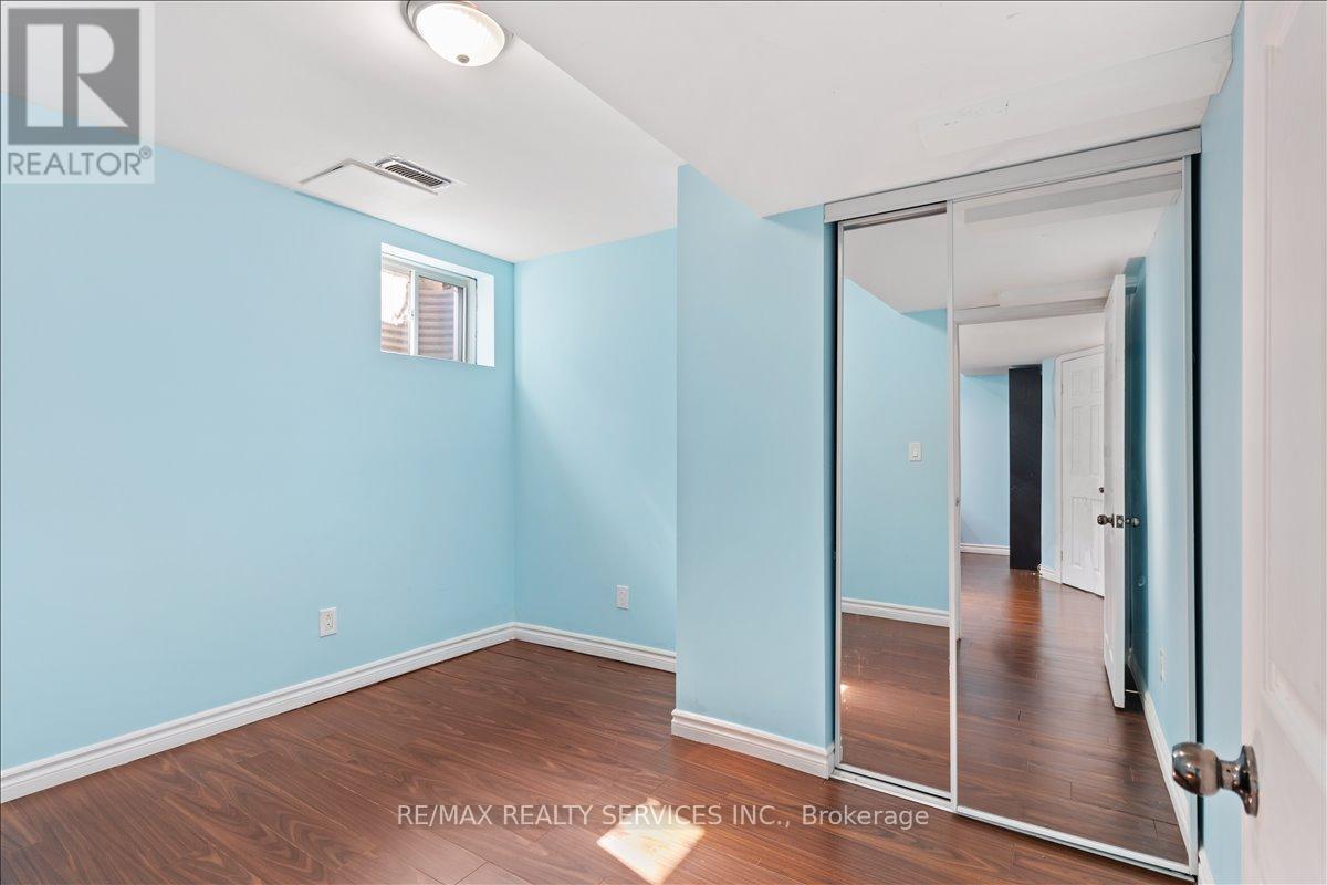 Bsmt - 524 Attenborough Terrace N, Milton, Ontario  L9T 8H5 - Photo 9 - W12493790