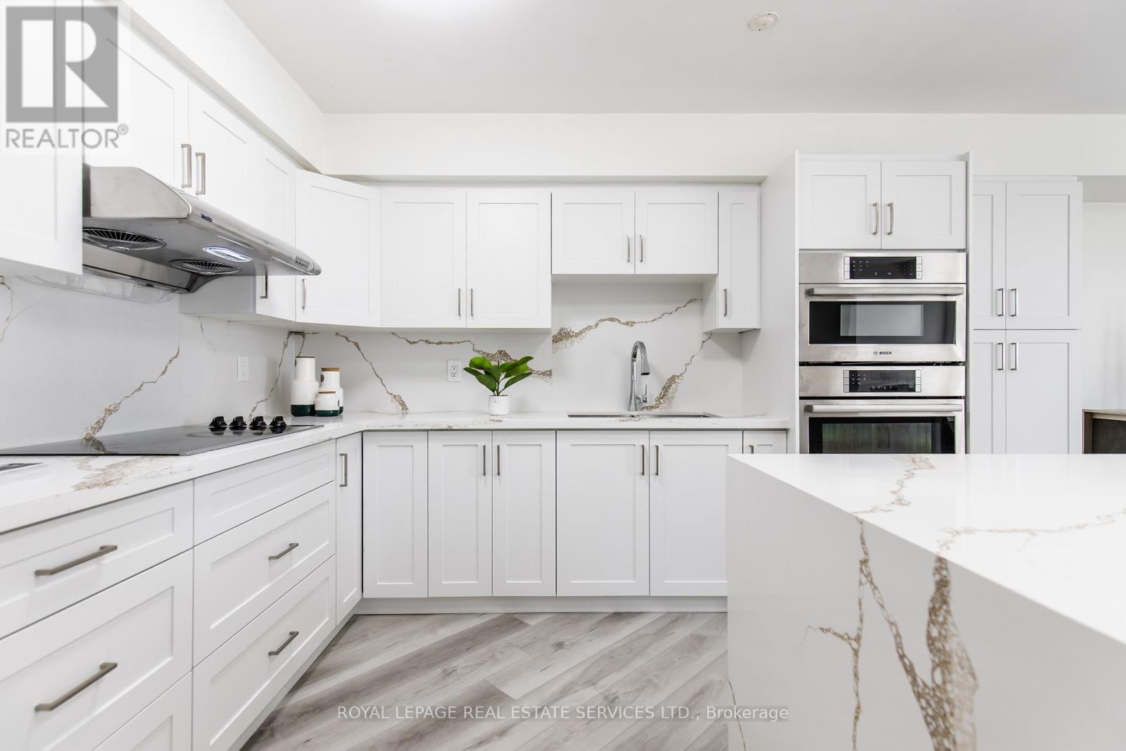 418 - 25 Kingsbridge Garden Circle, Mississauga, Ontario  L5R 4B1 - Photo 16 - W12493802