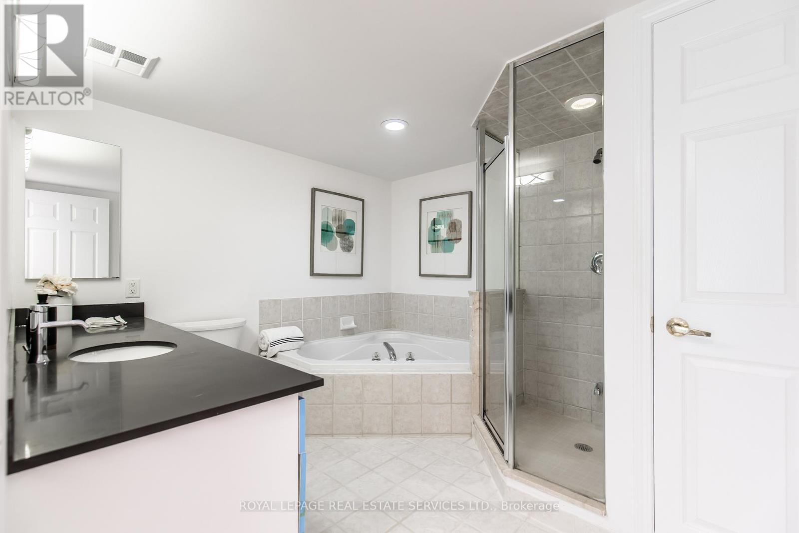 418 - 25 Kingsbridge Garden Circle, Mississauga, Ontario  L5R 4B1 - Photo 28 - W12493802