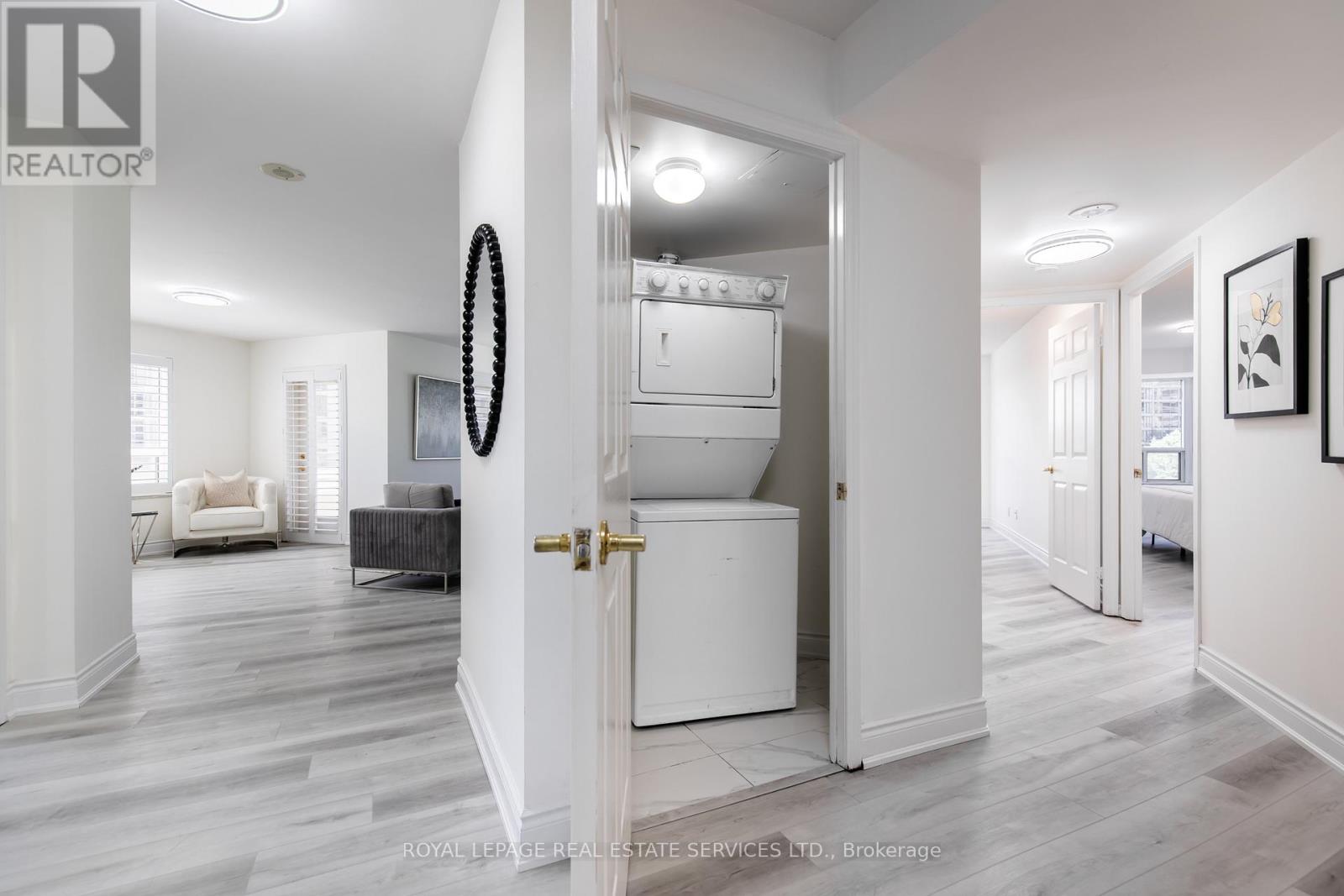 418 - 25 Kingsbridge Garden Circle, Mississauga, Ontario  L5R 4B1 - Photo 36 - W12493802