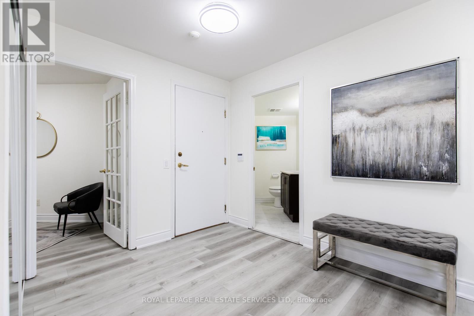 418 - 25 Kingsbridge Garden Circle, Mississauga, Ontario  L5R 4B1 - Photo 7 - W12493802